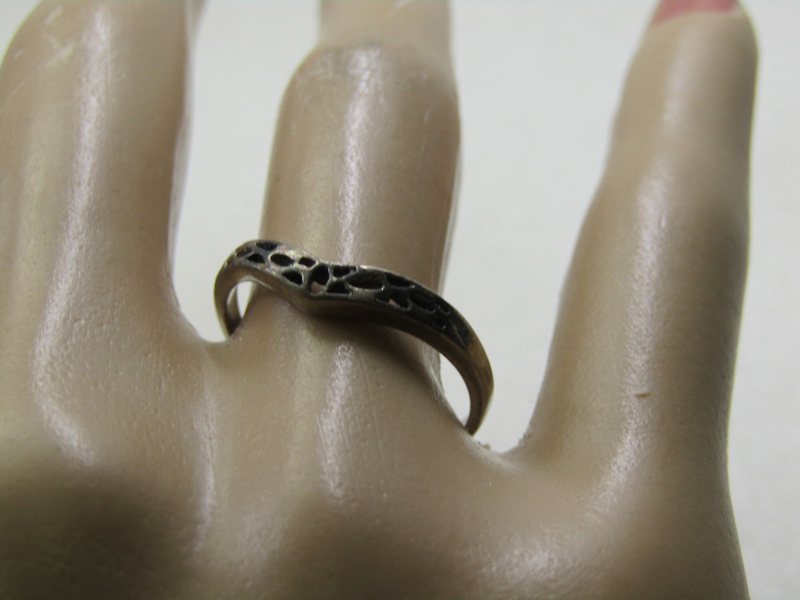 Vintage Sterling Pointed Ring with Cutouts, Signed, 1960's-1970's - 6