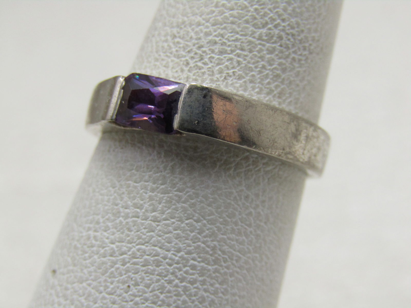 Vintage Sterling Amethyst Ring, Sz. 6, Band with Stone. - 2