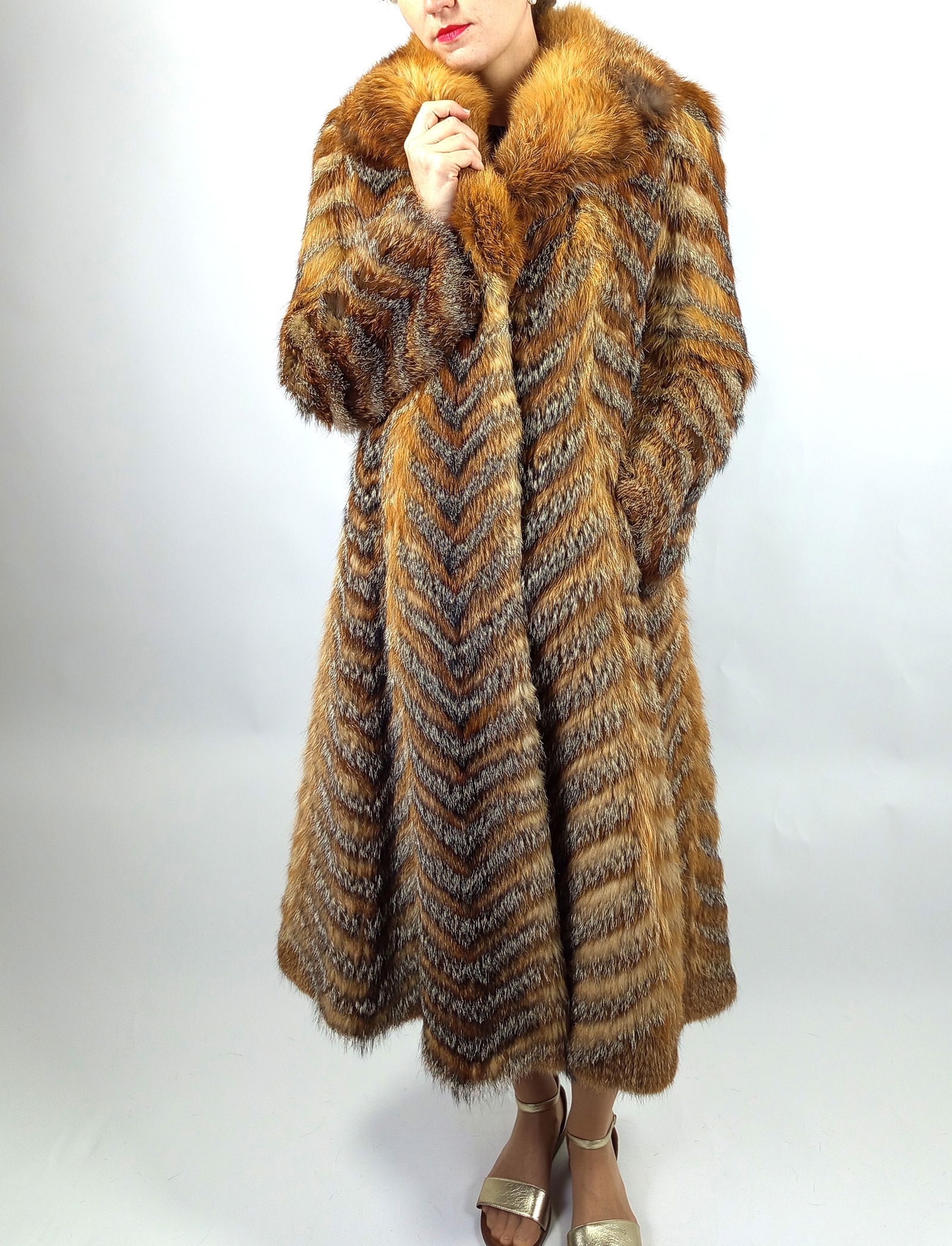 WHITE MINK FUR COAT EU: XL ; US: 20 - 5