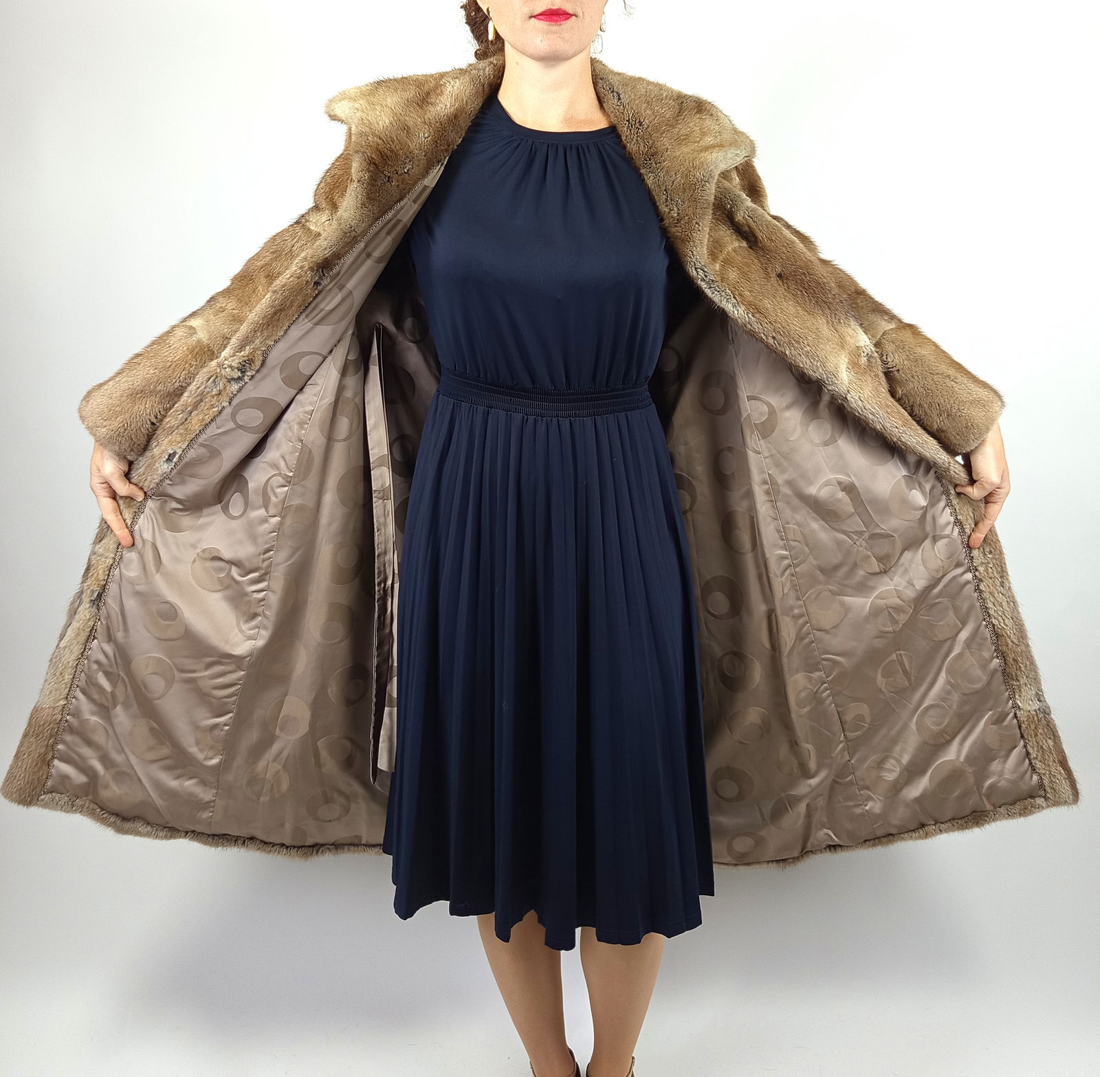 PLANTINUM MINK & BLACK KARABUL FUR JACKET EU: XL; US: 20 - 7