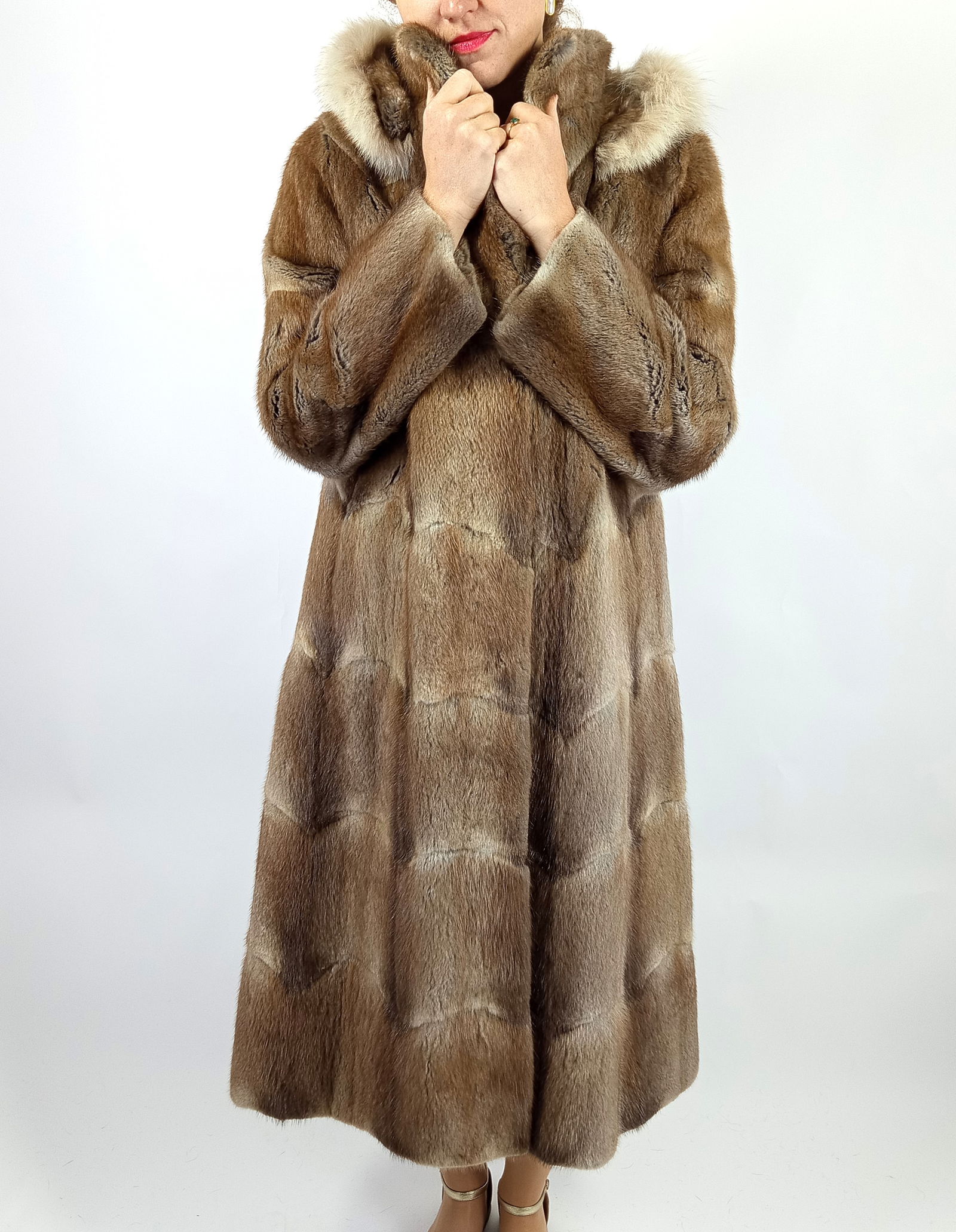 BISAM FUR COAT EU: L - US:16 - 3