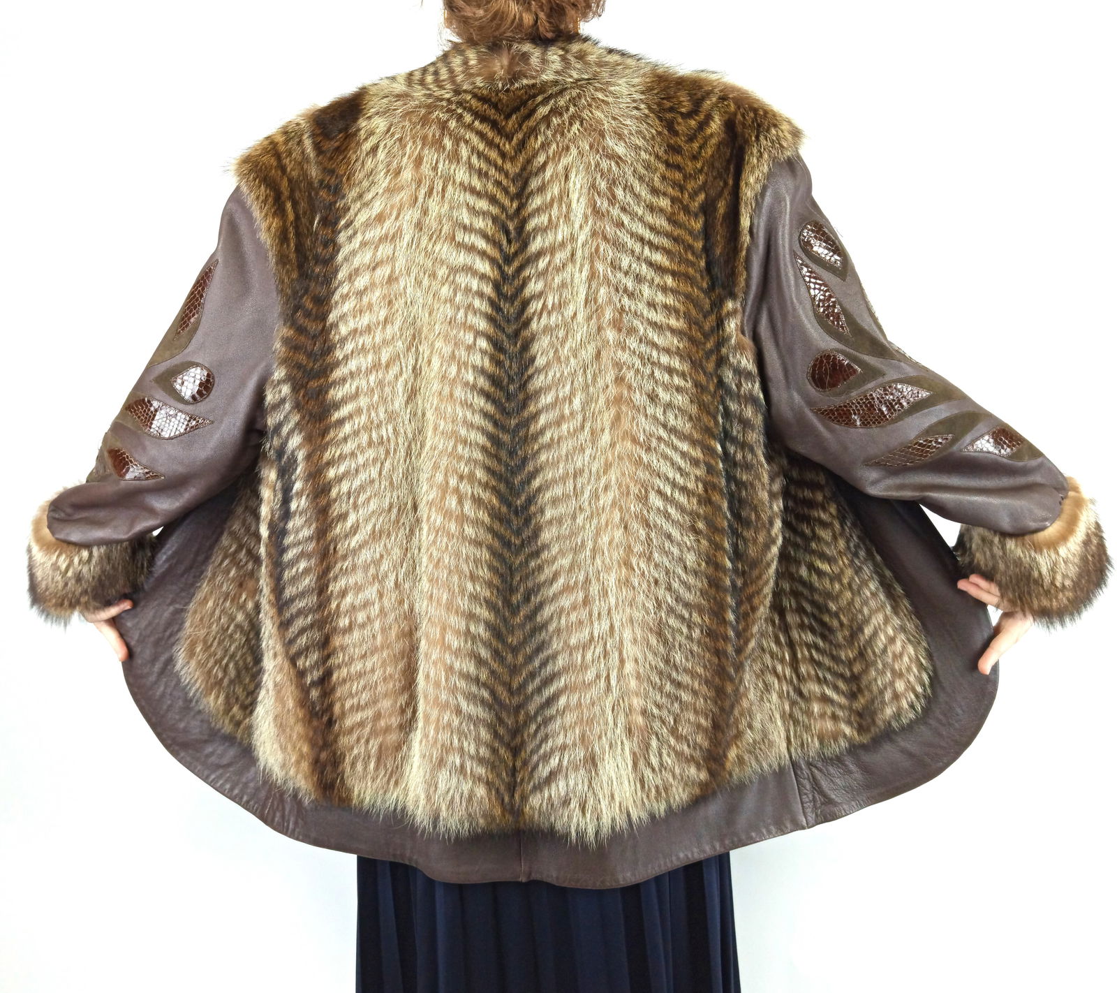 LONG MUSKRAT FUR COAT EU: L ; US: 16 - 2