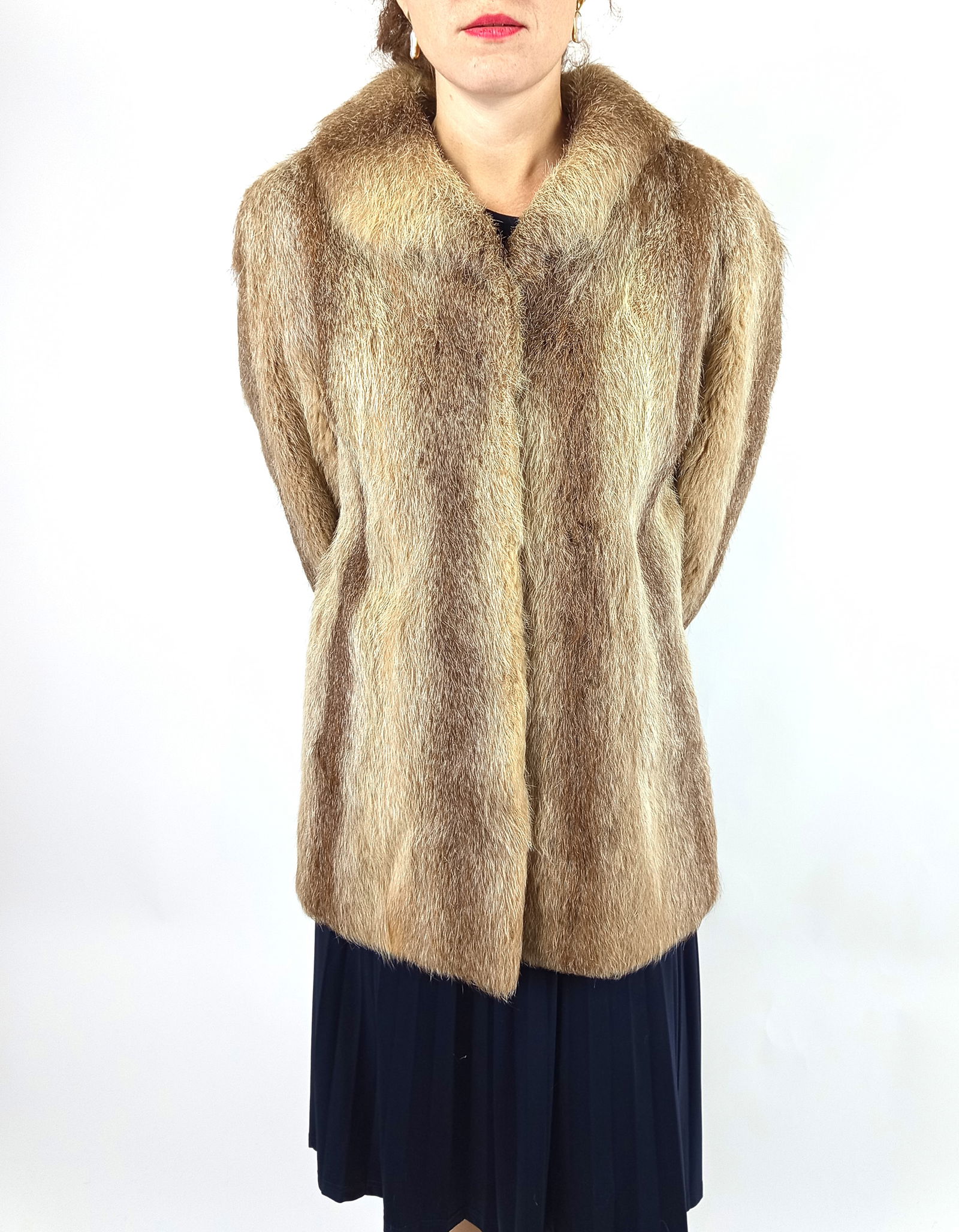 LONG MUSKRAT FUR COAT EU: XL ; US: 18 - 4