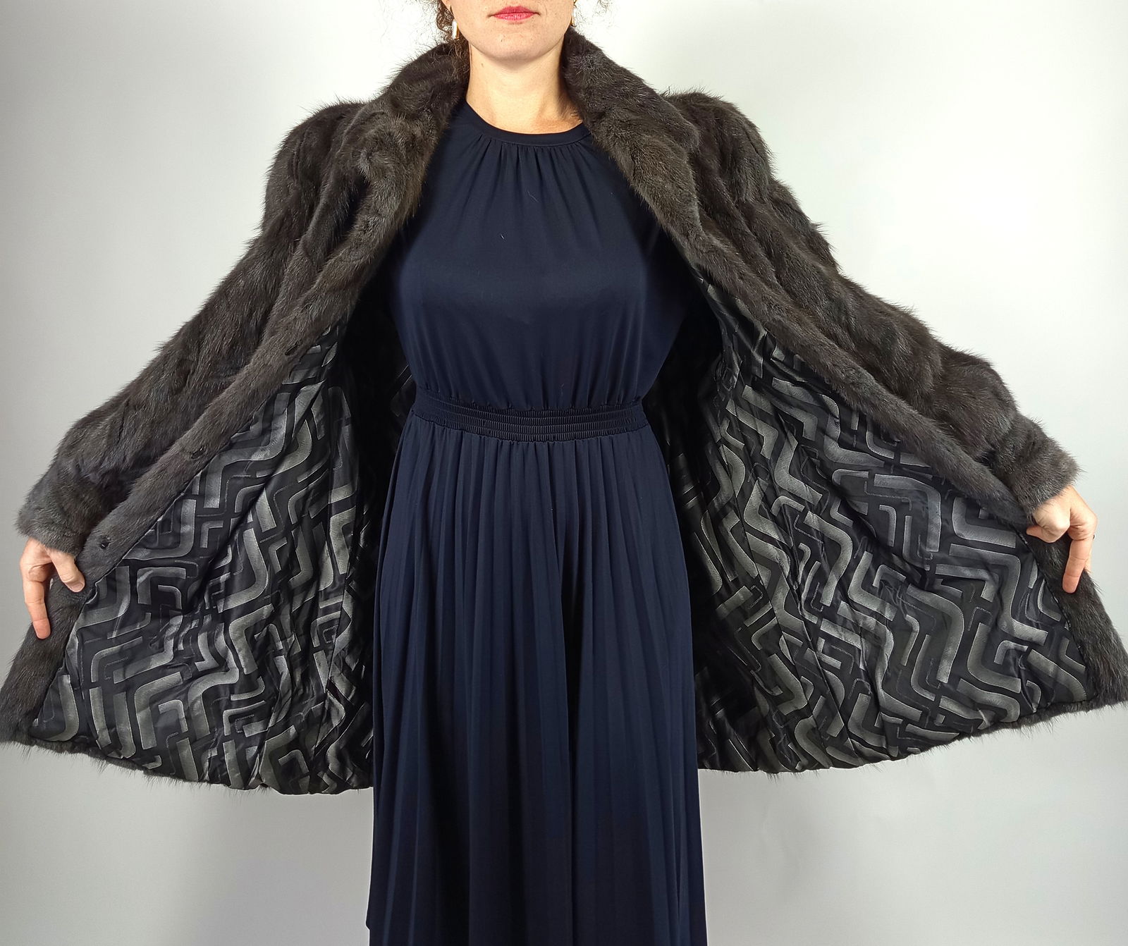 PLATINUM MINK FUR JACKET EU: L - US:18 - 10