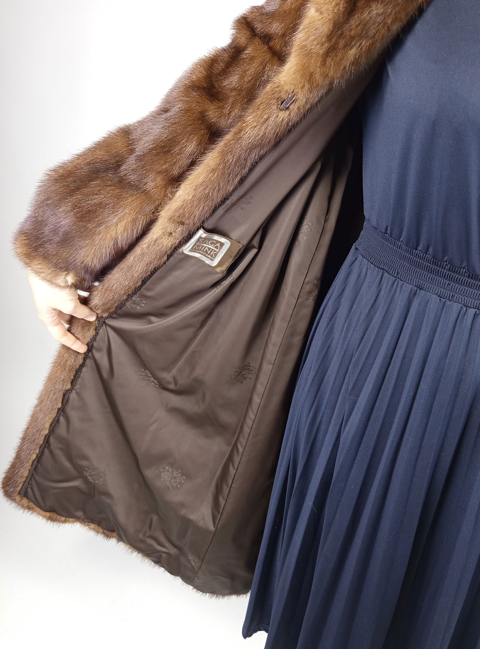 BISAM FUR JACKET EU: XL - US:20 - 8