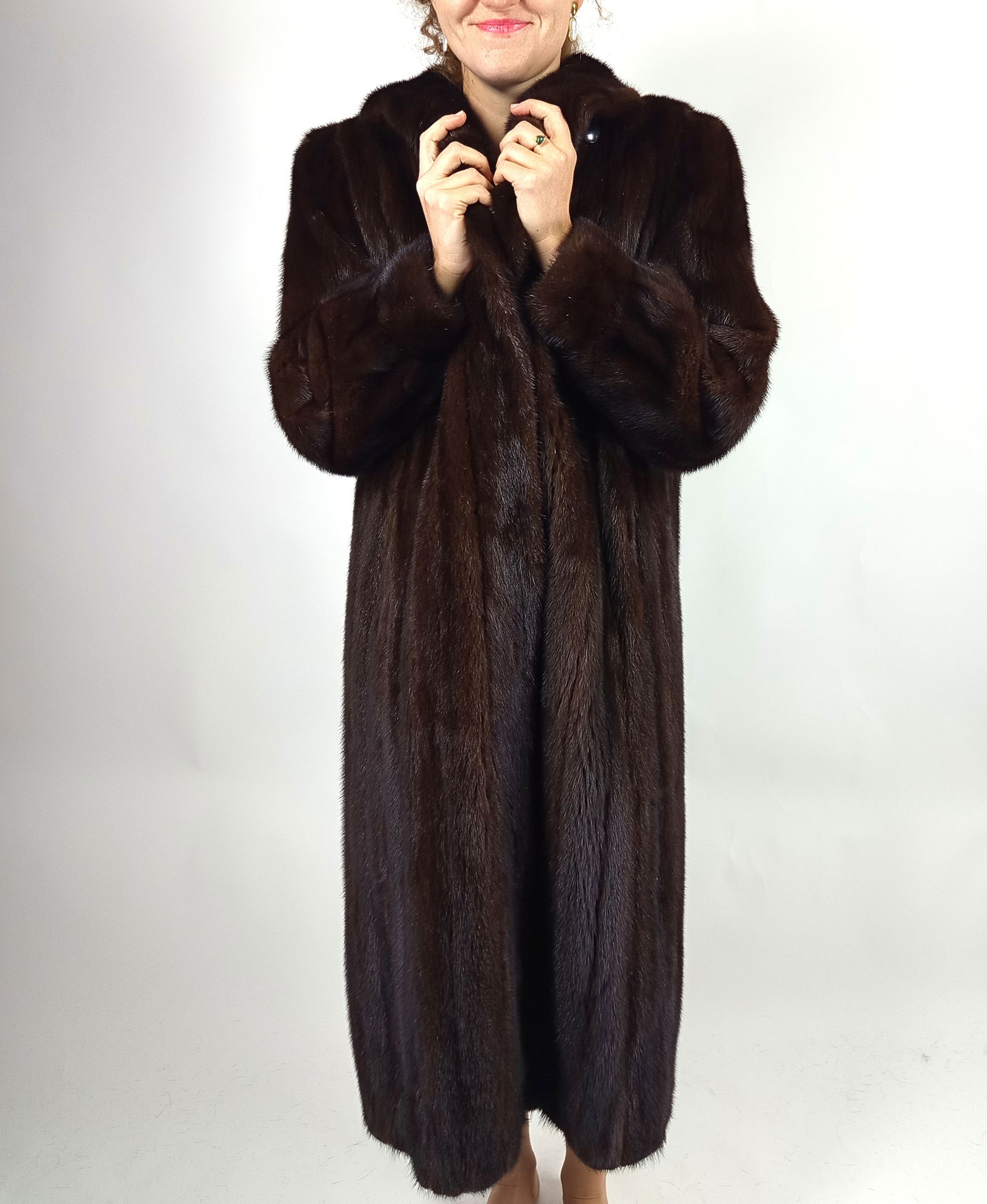 BLACK KARABUL FUR COAT EU: XL - US:20 - 8