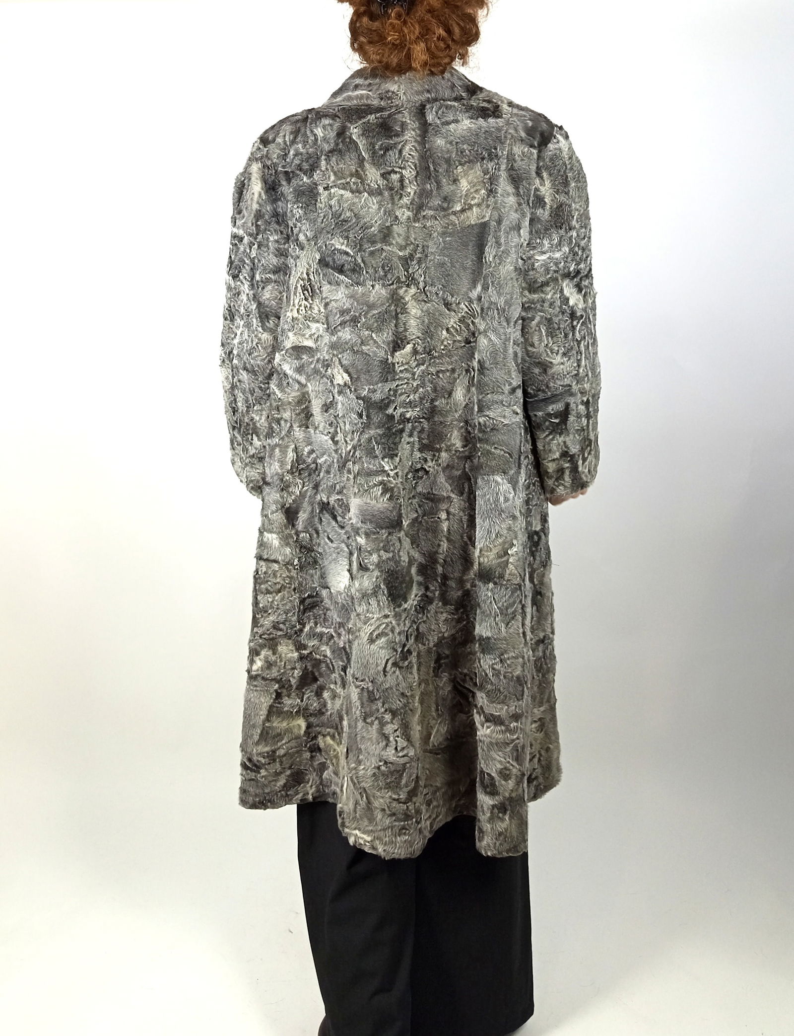 LONG MUSKRAT FUR COAT EU: XL ; US: 18 - 7