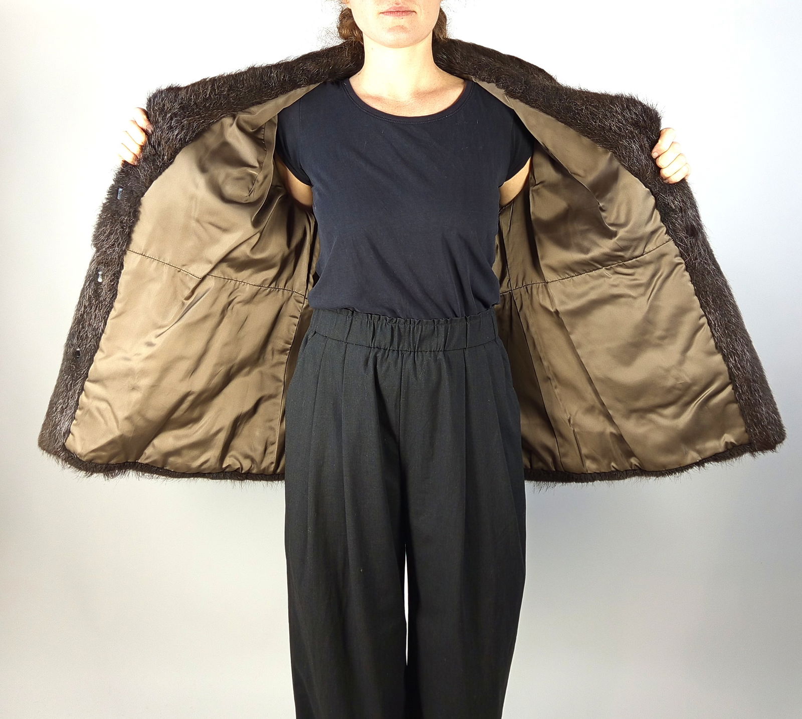 RED SILVER FOX FUR COAT EU: XL ; US: 18 - 8