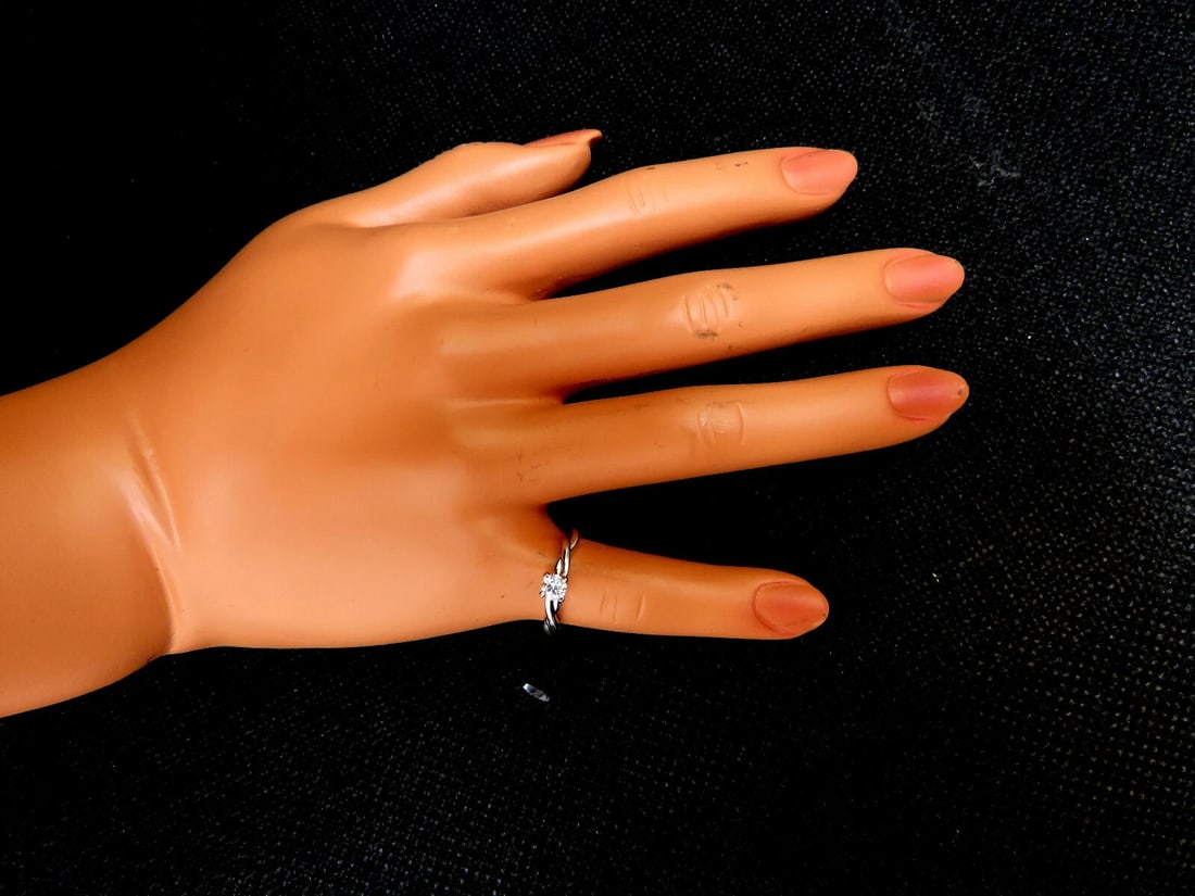 GIA certified .32ct Round Natural Diamond Ring 14kt Classic D/si1 Braid** - 8