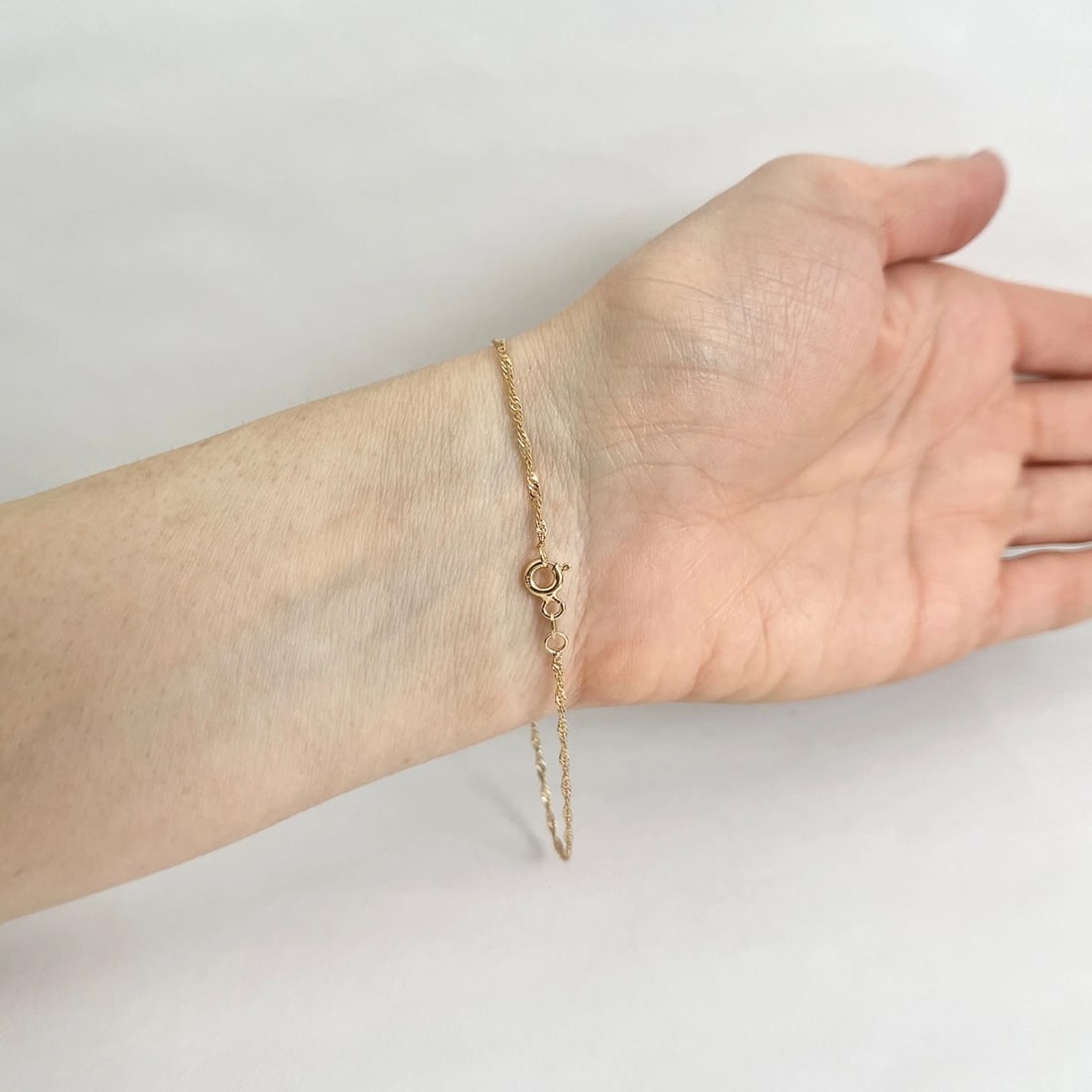 Thin Twisted Singapore Chain Bracelet 14K Yellow Gold, 7.5 Inches, .78 Grams - 5