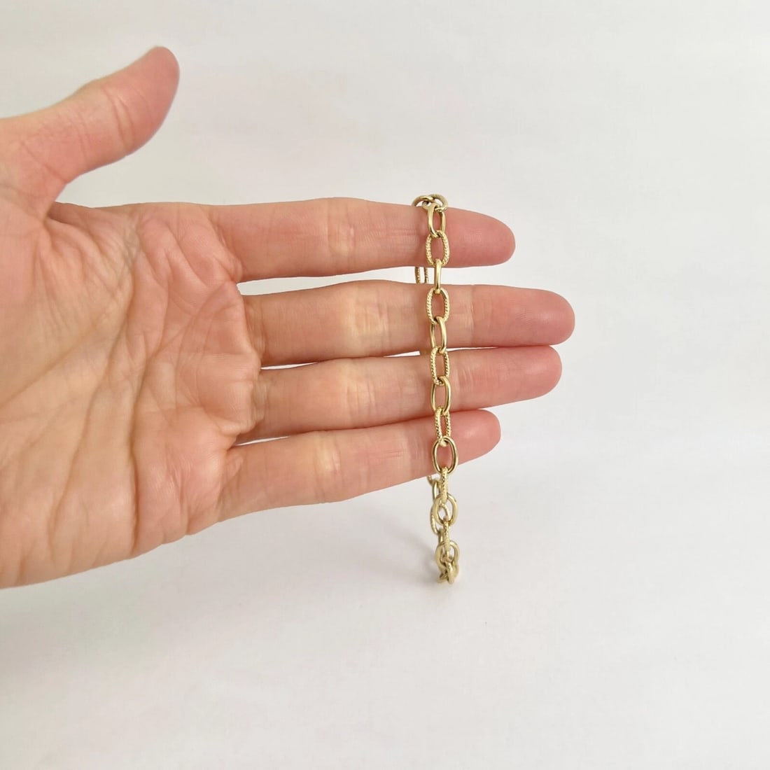Long Oval Open Chain Link Bracelet 18K Yellow Gold, 7.75 Inches, 4.86 Grams - 2
