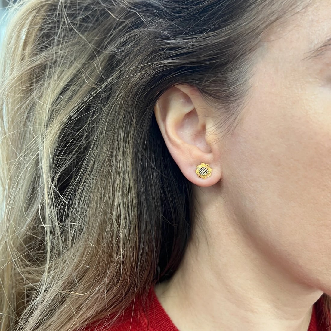 Estate Textured Flower Stud Earrings 22K Yellow Gold, .74 Grams - 3