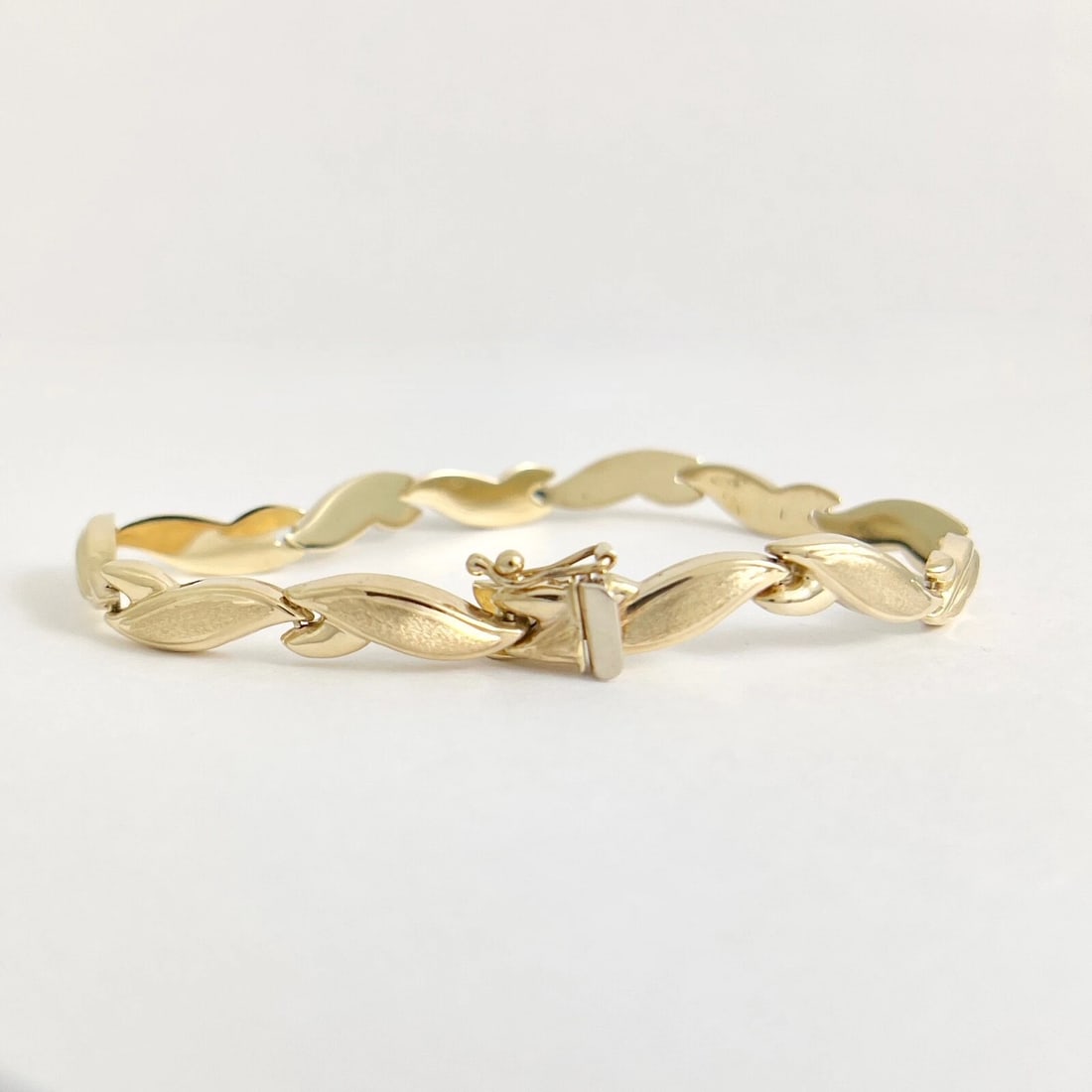 Wave Link Chain Bracelet 14K Yellow Gold, 7.25 Inches, 6 mm, 6.88 Grams - 6