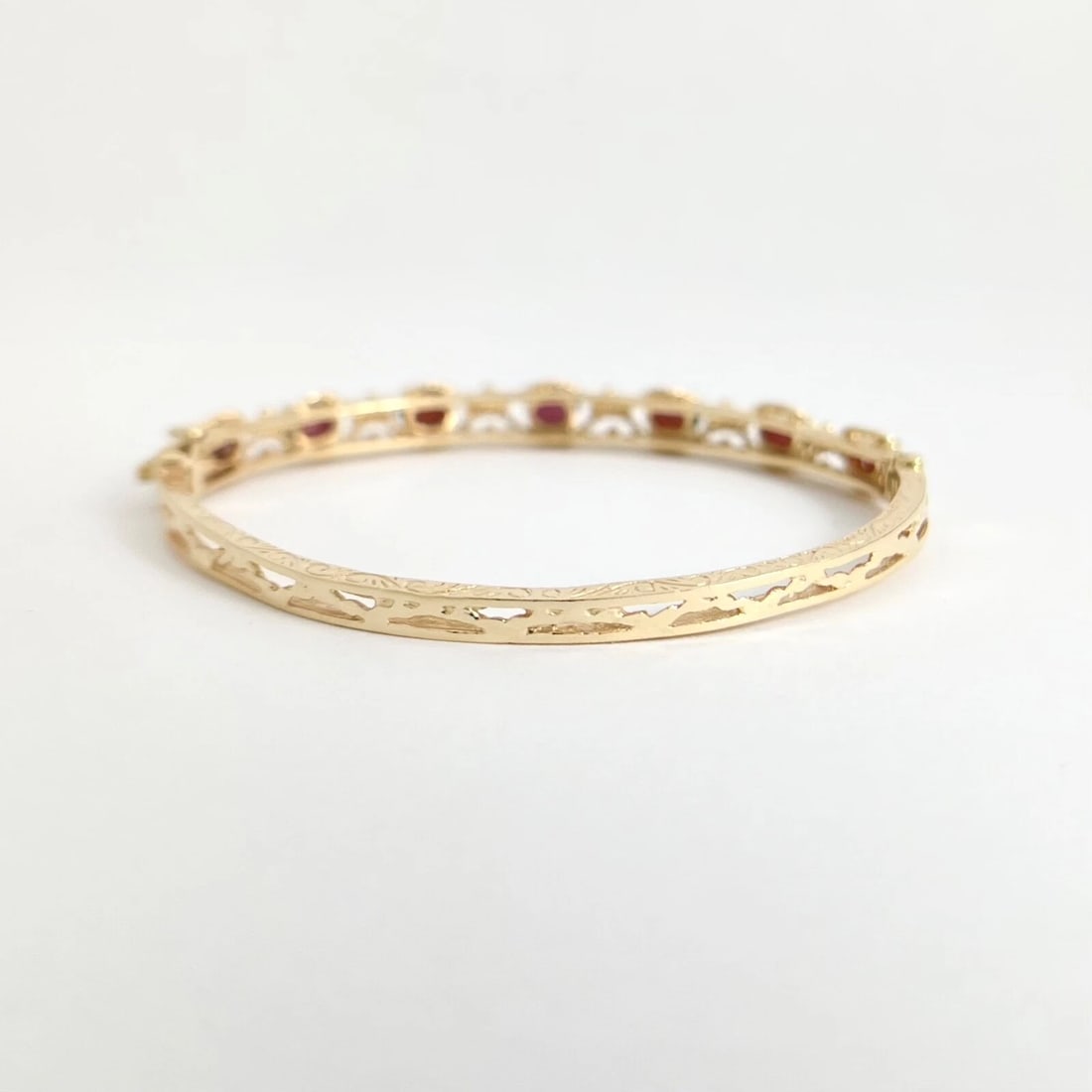 Oval Garnet Gemstone Filigree Bangle Bracelet 14K Yellow Gold, 13.32 Grams - 6