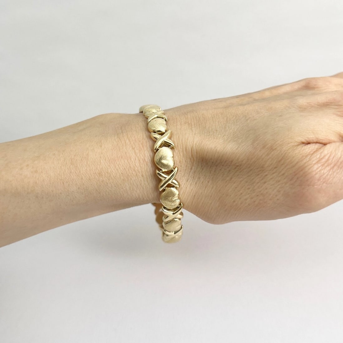 Heart XO Chain Link Bracelet 14K Yellow Gold, 7 Inches, 9.80 Grams - 4