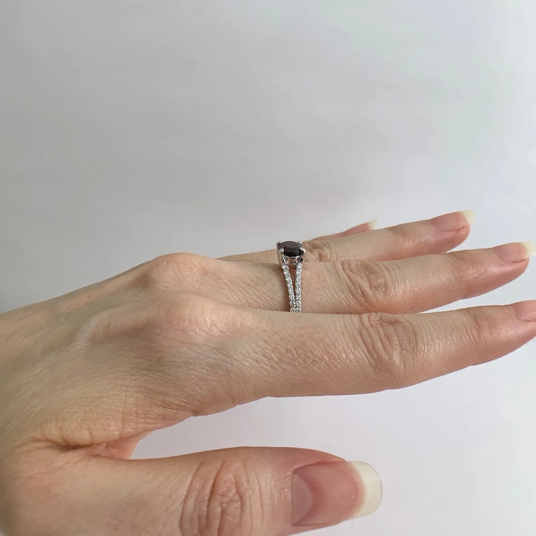 Oval Garnet Diamond Split Shank Statement Ring 14K White Gold, 2.10 CTW, 2.95 Gr - 4