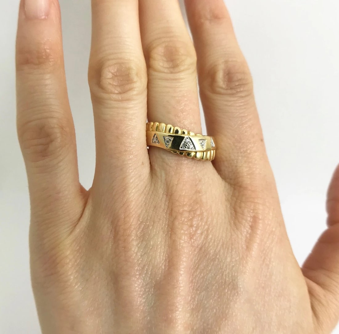 Diamond Triangle Fringe Wave Statement Ring 18K Yellow Gold, Size 7.5, 5.7 Grams - 4