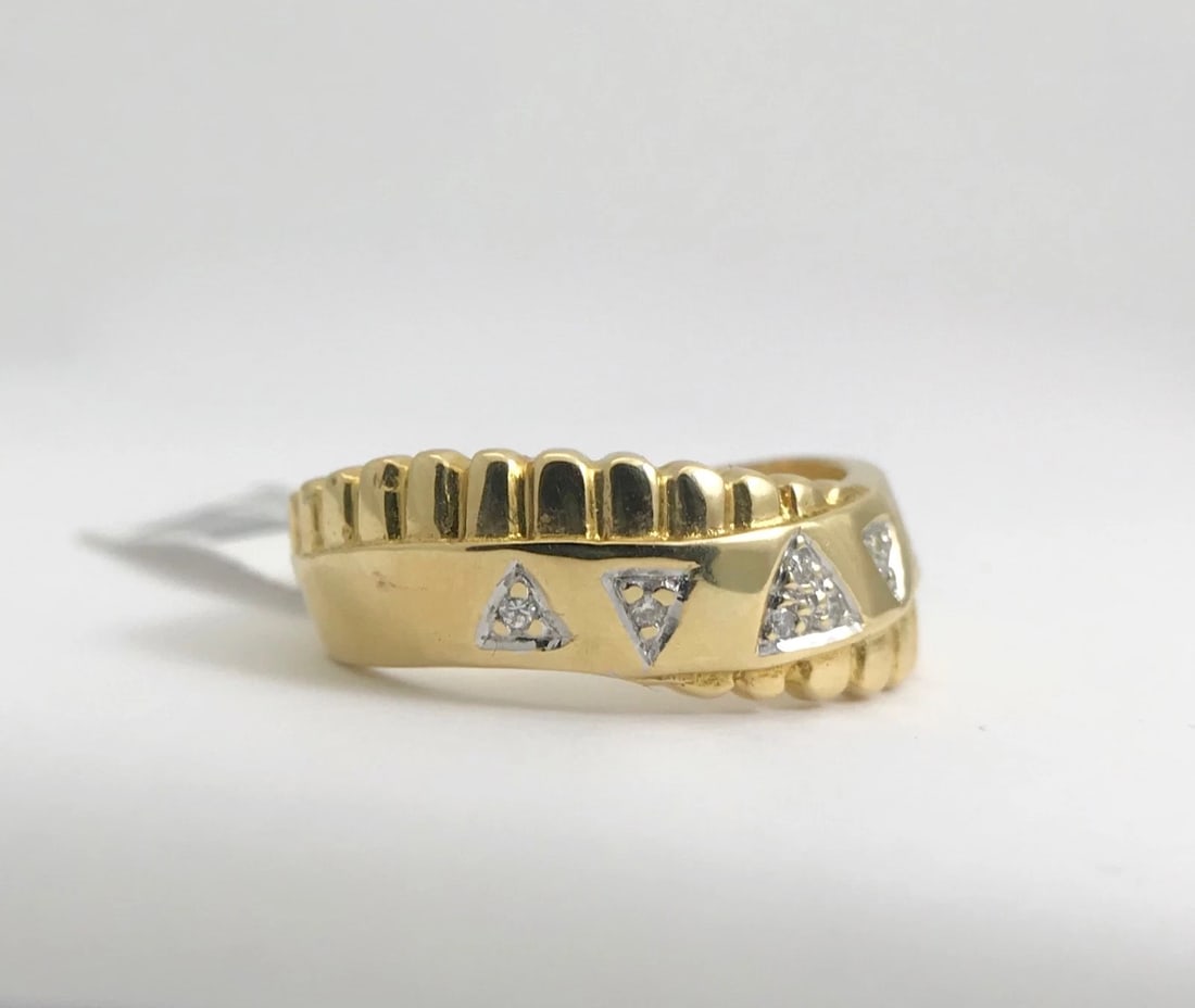 Diamond Triangle Fringe Wave Statement Ring 18K Yellow Gold, Size 7.5, 5.7 Grams - 8