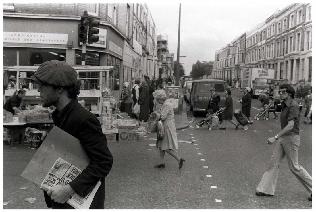 Tom Waits on Portobello Road, 1976 Limited Estate Print: 1976 (printed later) - 3