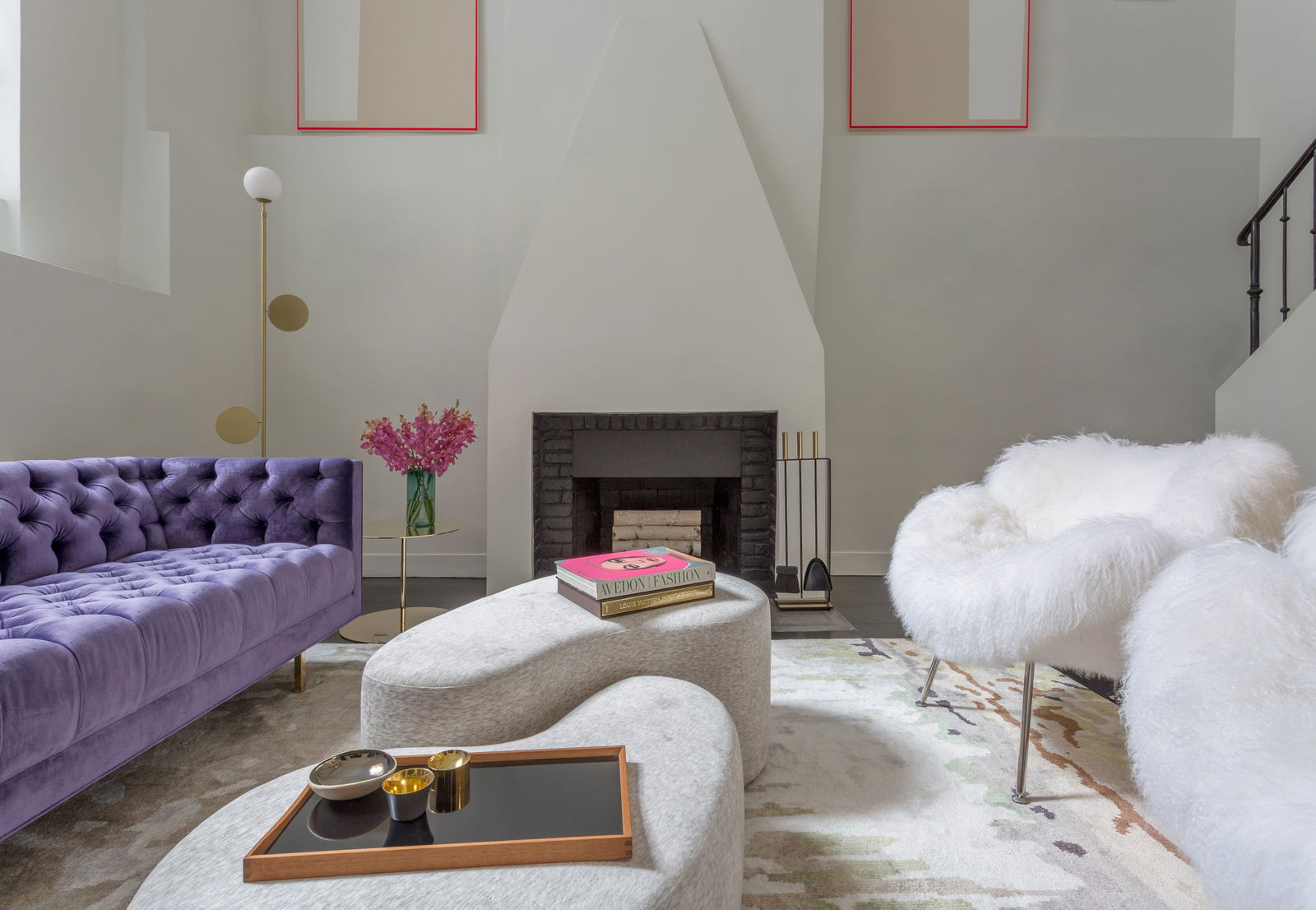 Slim Aarons Official Estate Print - Donald Leas 1968 - Oversize: 1968 - 16