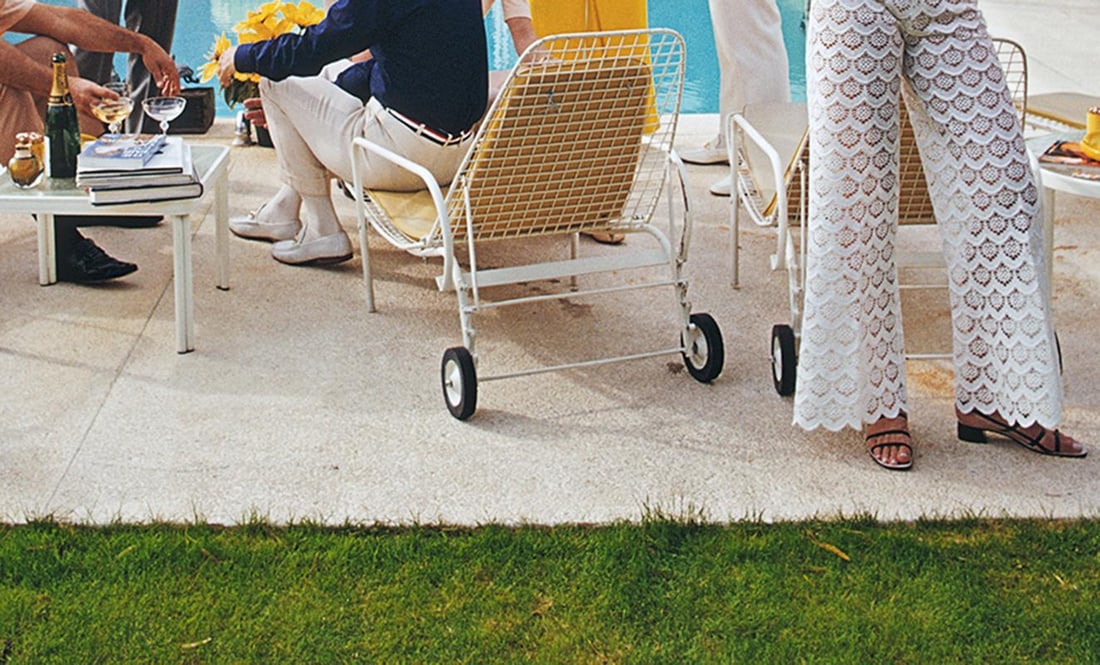 Desert House Party 1970 Official Slim Aarons Estate Stamped Edition: 1970 (printed later) - 18