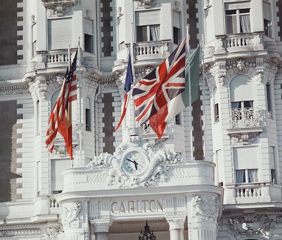Slim Aarons Carlton Hotel Limited Estate Print: 1958 (printed later) - 15