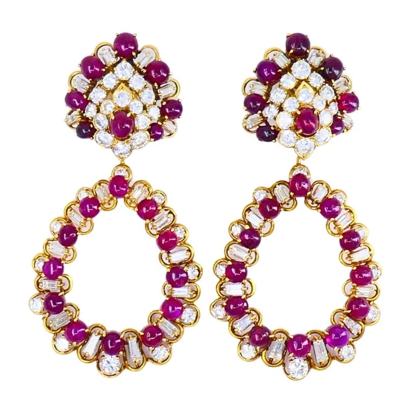 Boucheron Ruby And Diamond EARRINGS Day & Night Vintage Jewelry: Title: Boucheron Ruby And Diamond EARRINGS Day & Night Vintage Jewelry Description: O BOCHERON 18k Yellow old Ruby Diamond Earrings A spectacular pair of Boucheron ruby and diamond earrings, featuring