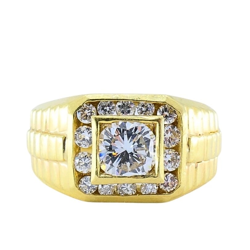 Vintage 14K Gold Diamond Men's Ring: Title: Vintage 14K Gold Diamond Men's Ring Description: Product details: DESNER: nknown CRCA: Mid-20th Century MATERALS: 14k old EMSTONE: Round Brilliant Cut Diamonds WEHT: 12.6 rams 