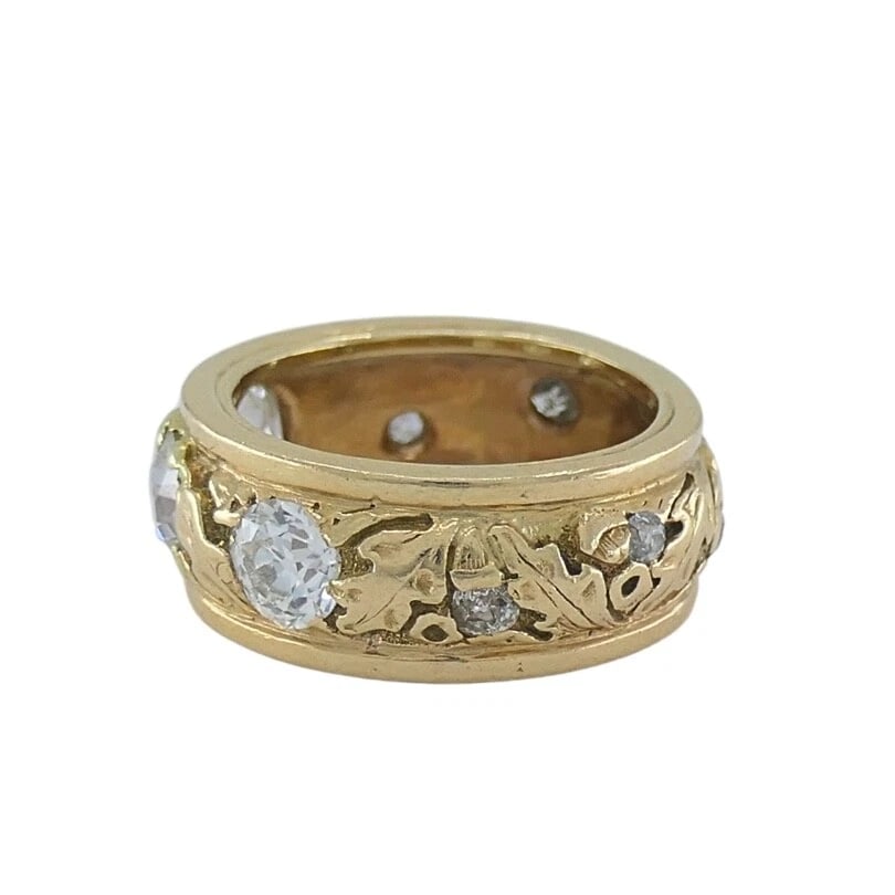Vintage Diamond Band 14k Gold Leaf Motif Ring - 6