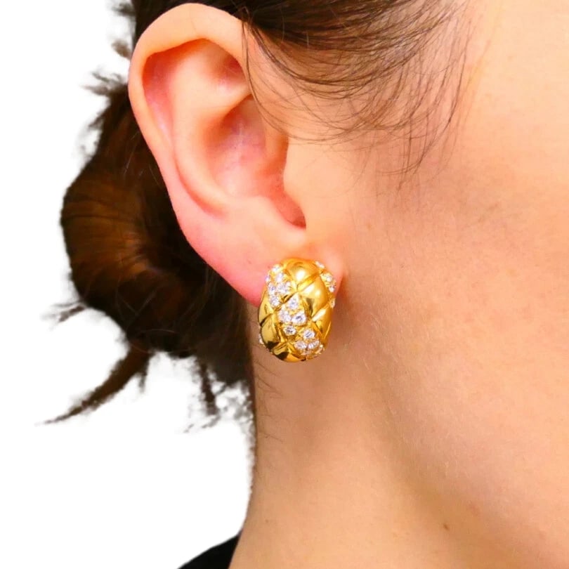 Van Cleef & Arpels 18k Gold Diamond Huggie EARRINGS Estate Jewelry - 4