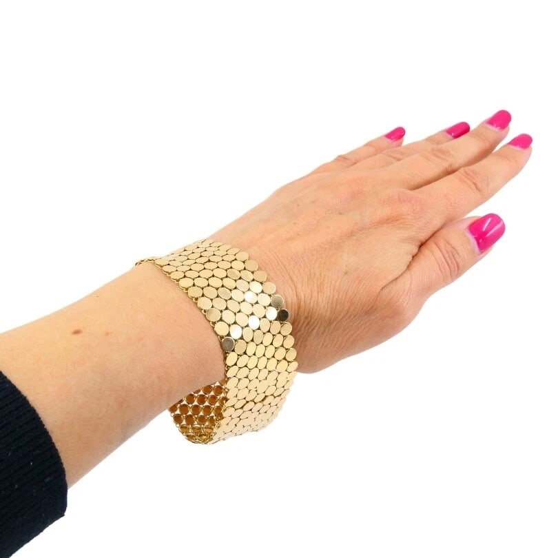 Vintage Van Cleef & Arpels Scale Pattern Bracelet 18k Gold - 3