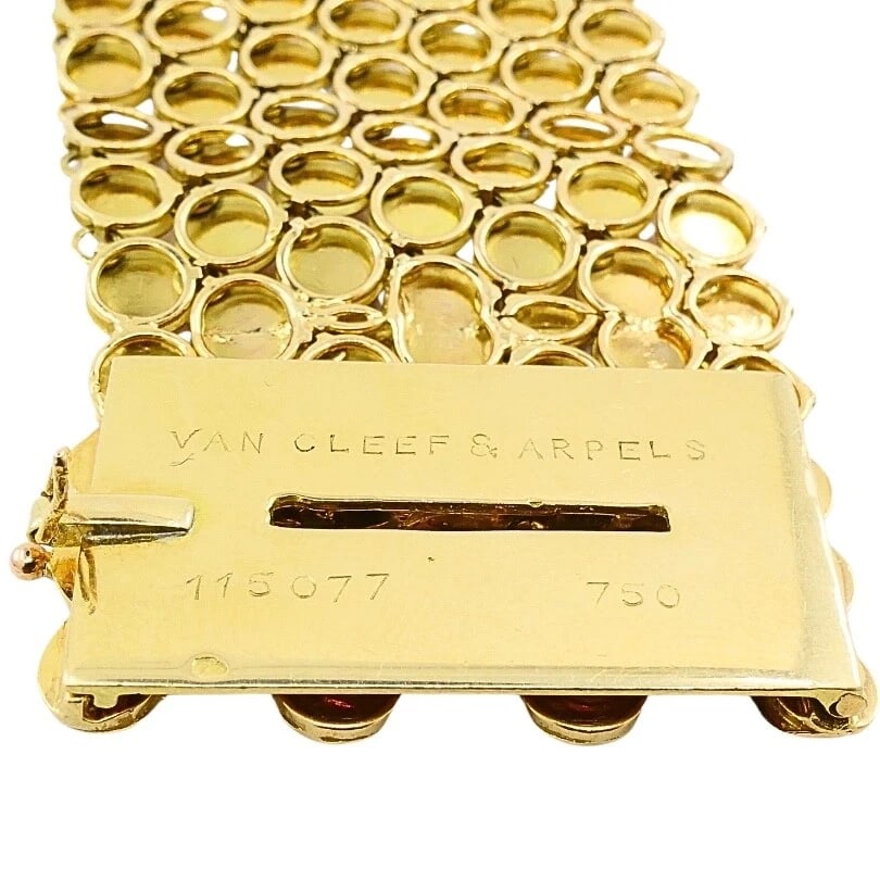 Vintage Van Cleef & Arpels Scale Pattern Bracelet 18k Gold - 8