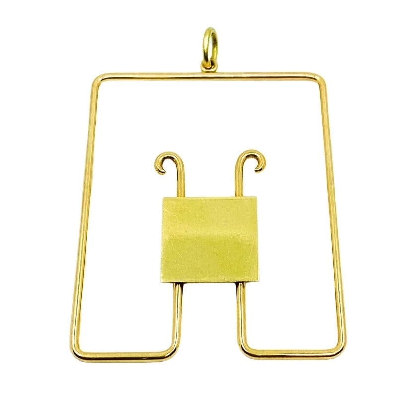 Cartier Vintage Money Clip 18k Gold Pendant: Title: Cartier Vintage Money Clip 18k Gold Pendant Description: OO Product details: DESNER: Cartier CRCA: 1990’s MATERALS: 18k Yellow old WEHT: 7.5 rams MEASREMENTS: 2" x 1 1/2" HALLMARKS