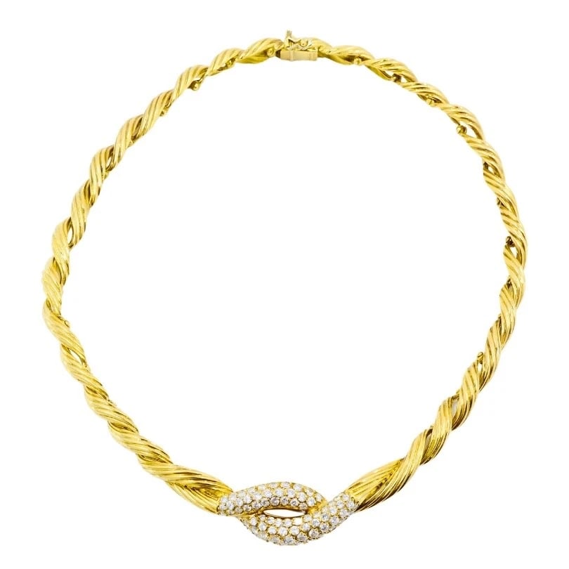 Van Cleef & Arpels Collar Necklace 18k Gold Diamond: Title: Van Cleef & Arpels Collar Necklace 18k Gold Diamond Description: Product details: DESNER: Van Cleef & Arpels CRCA: Late 20th Century MATERALS: 18k Yellow old EMSTONE: Round Brilliant Cut