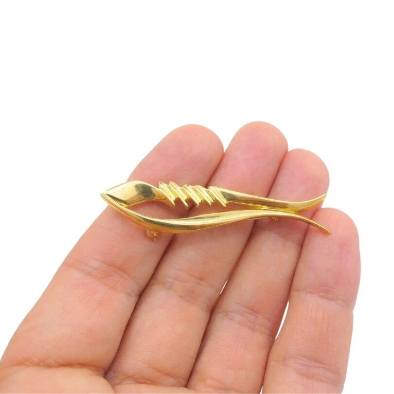Tiffany & Co. Paloma Picasso Fish 18k Gold Brooch - 3