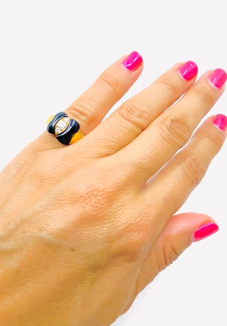 Van Cleef & Arpels Onyx Ring Diamond Papillon Ring - 2