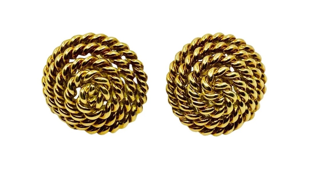 Tiffany & Co. 18k Gold Rope Earrings Stud: Title: Tiffany & Co. 18k Gold Rope Earrings Stud Description: Product details: DESNER: Tiffany & Co. CRCA: Late 20th Century MATERALS: 18k Yellow old WEHT: 18.8 grams MEASREMENTS: Diameter -