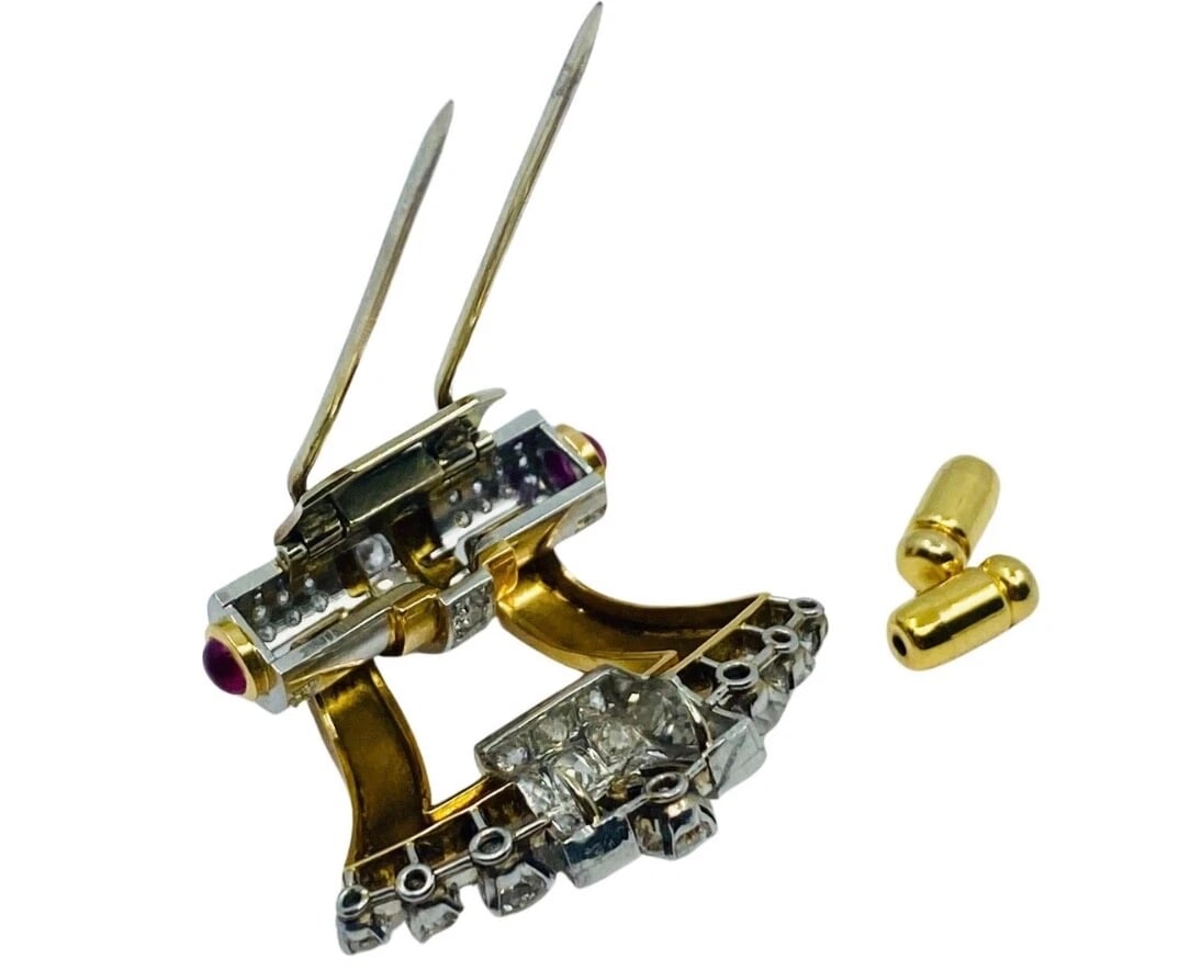 Mellerio Retro Yellow and White 18k Gold Diamond Ruby Brooch - 8