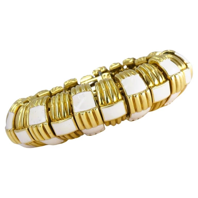 Vintage David WEBB Gold BRACELET White Enamel Estate Jewelry: Title: Vintage David WEBB Gold BRACELET White Enamel Estate Jewelry Description: DAVD WEBB 18 karat Yellow old Enamel Bracelet A gorgeous David Webb 18k gold bracelet with white enamel. The bracelet
