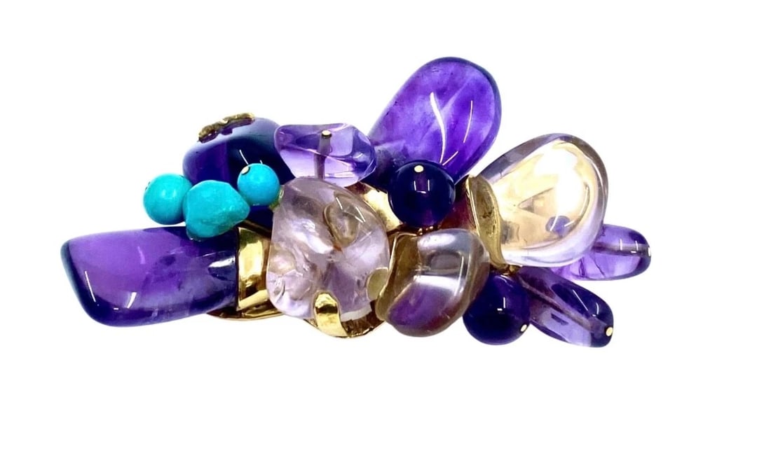 French Vintage 18k Gold Brooch Amethyst Turquoise: Title: French Vintage 18k Gold Brooch Amethyst Turquoise Description: Product details: DESNER: nknown CRCA: 1970’s MATERALS: 18k Yellow old EMSTONE: Amethyst, Turquoise WEHT: 46 grams 