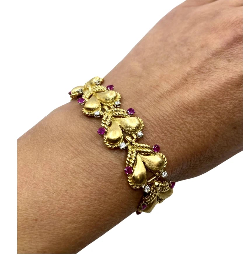 Mario Buccellati Gold Heart Design Bracelet with Gemstones - 3