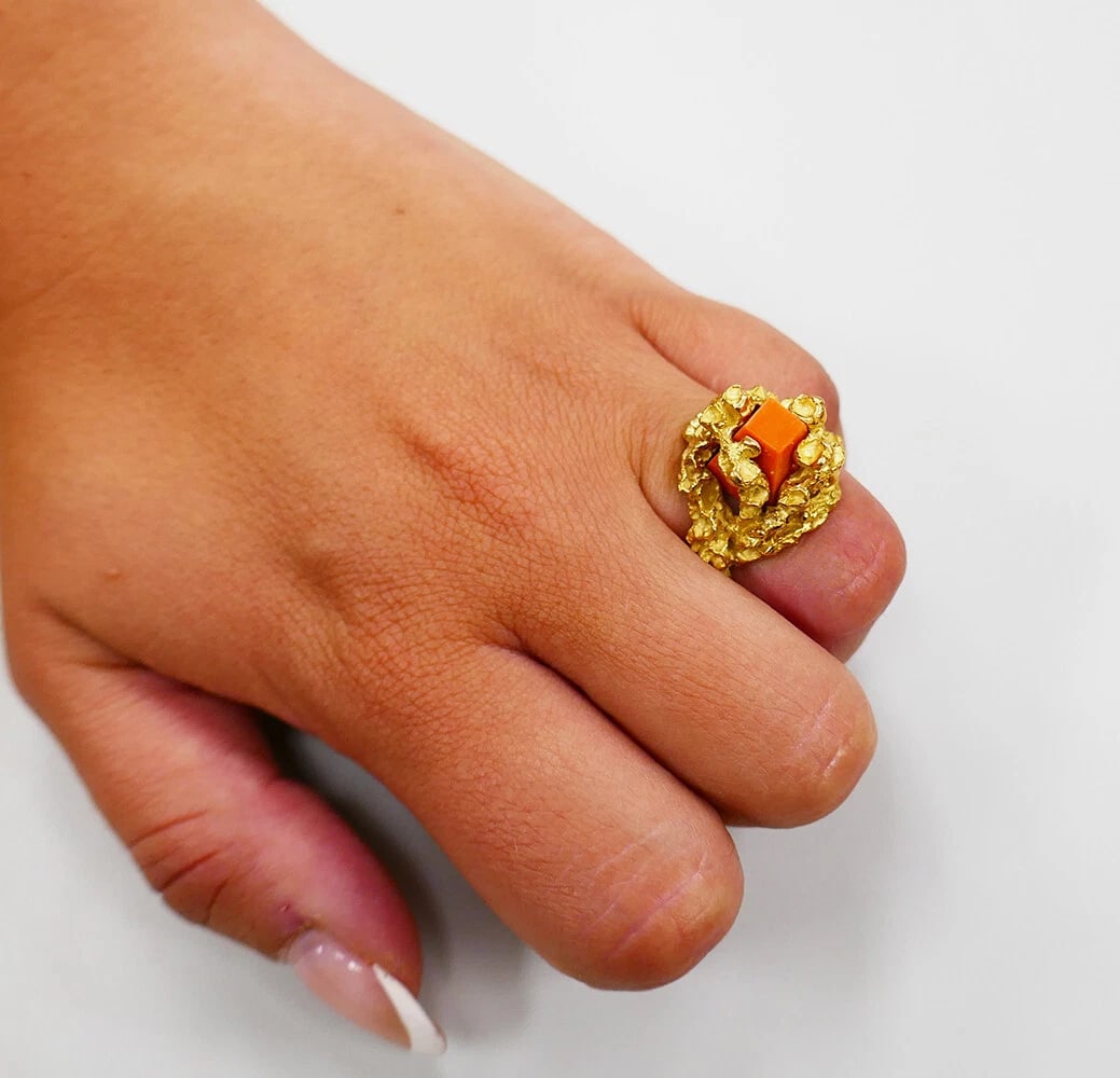 Mid-Century Chaumet RING 18k Gold Coral Jade French Modernist Jewelry - 4