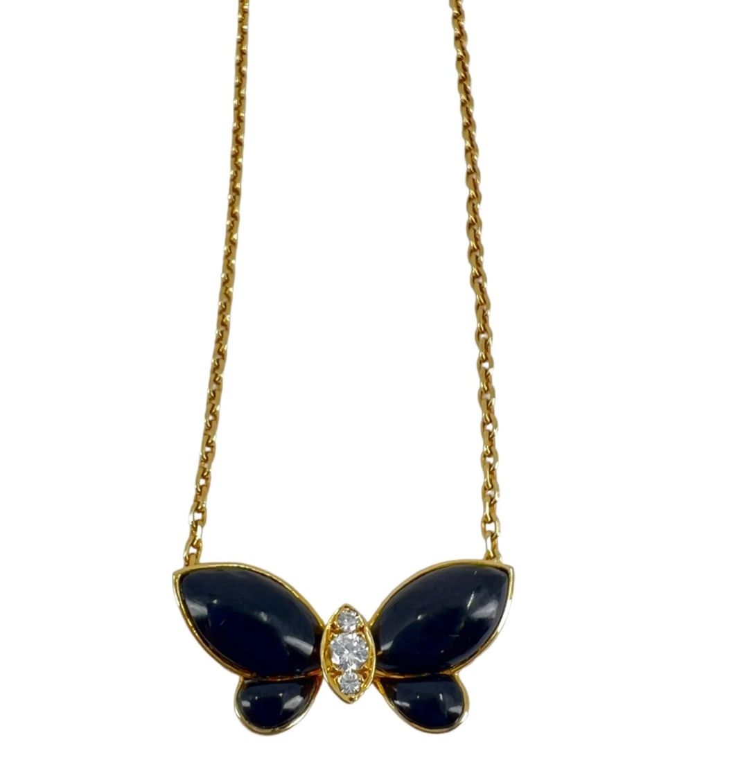 Van Cleef & Arpels Butterfly Necklace Onyx Diamond: Title: Van Cleef & Arpels Butterfly Necklace Onyx Diamond Description: Product details: A Van Cleef & Arpels Butterfly necklace, made of 18k gold, onyx anddiamond. Butterfly motif is perhaps the most