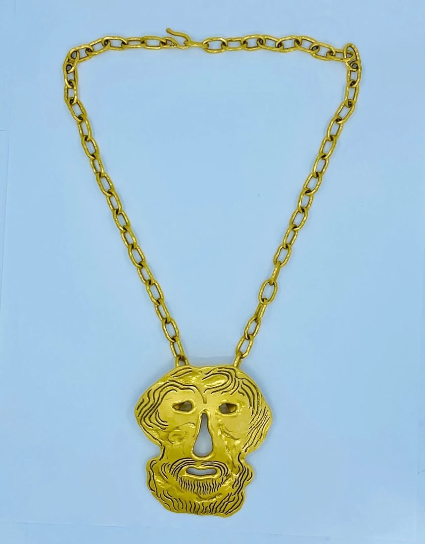22k Gold Jean Mahie Figural Pendant Necklace - 4
