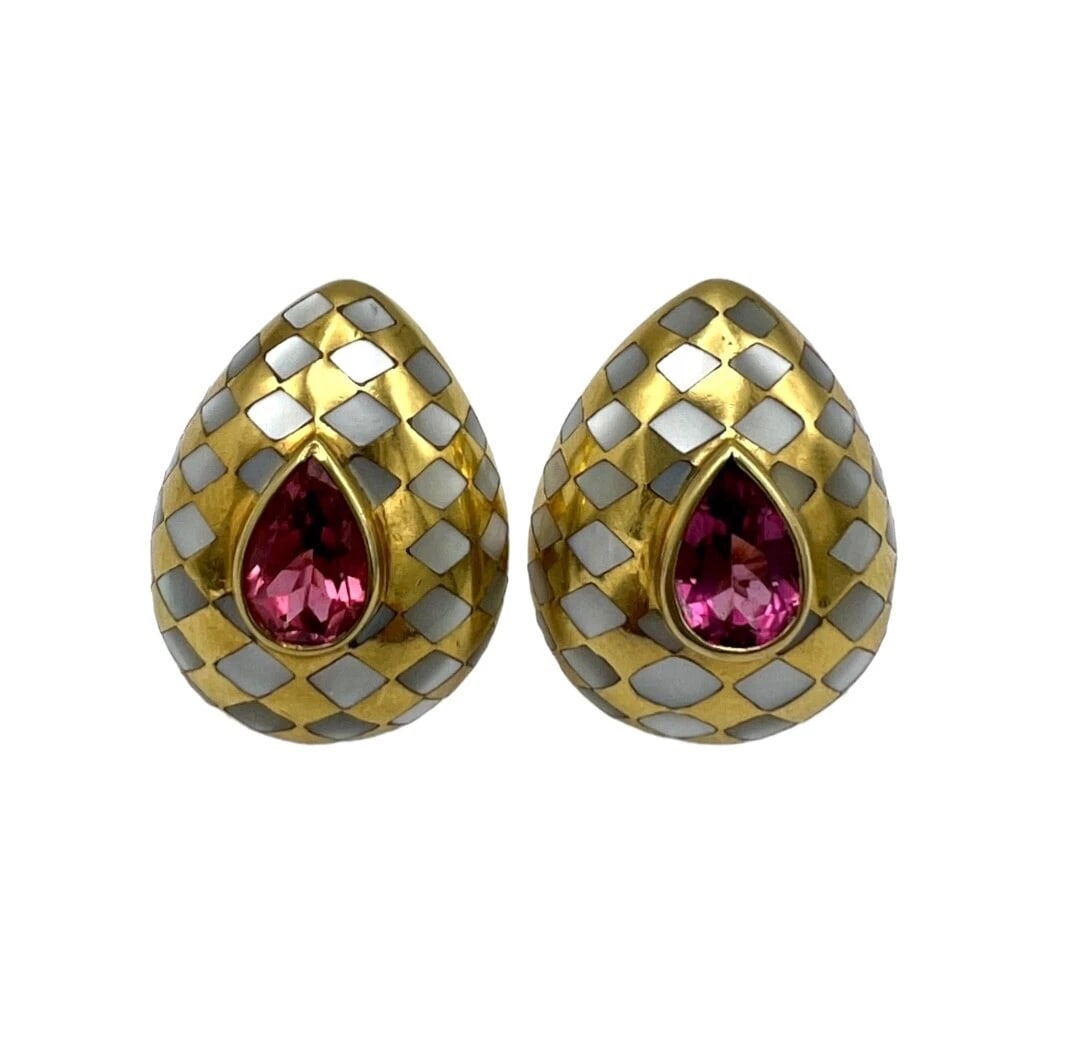 Vintage Angela Cummings Inlayed Pearl, Pink Tourmaline & 18k Gold Earrings: Title: Vintage Angela Cummings Inlayed Pearl, Pink Tourmaline & 18k Gold Earrings Description: Product details: DESNER: Angela Cummings CRCA: 1980’s MATERALS: 18k Yellow old EMSTONE: Pear Shape