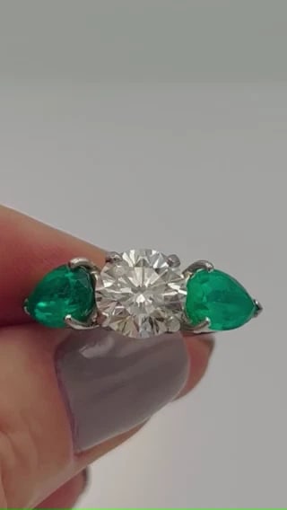 Platinum Emerald Diamond Three-Stone RING 3.01-ct GIA Report Estate Jewelry - 2
