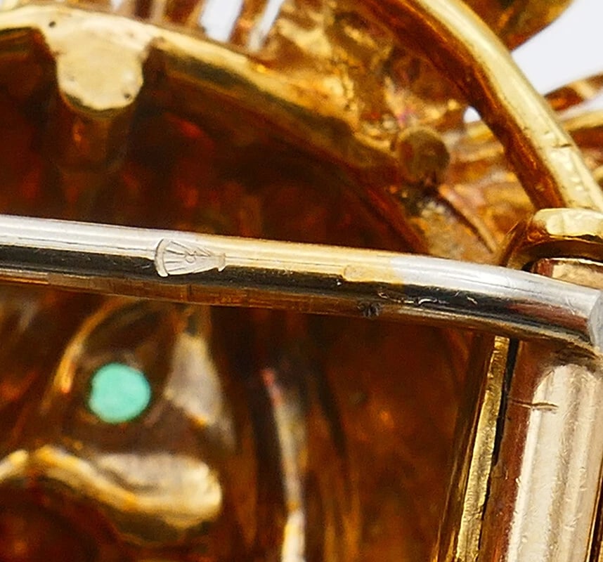 Vintage BROOCH Pin Clip 18k Gold Coral Gems Leo Zodiac Estate Jewelry - 5