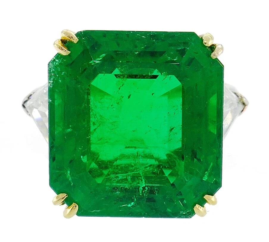Vintage Harry Winston Emerald Diamond Platinum RING 14.04 Carat Colombian AGL: Title: Vintage Harry Winston Emerald Diamond Platinum RING 14.04 Carat Colombian AGL Description: NO HARRY WNSTON 14.04-carat Colombian Emerald (AL) Diamond Platinum Ring Stunning three-stone platinum