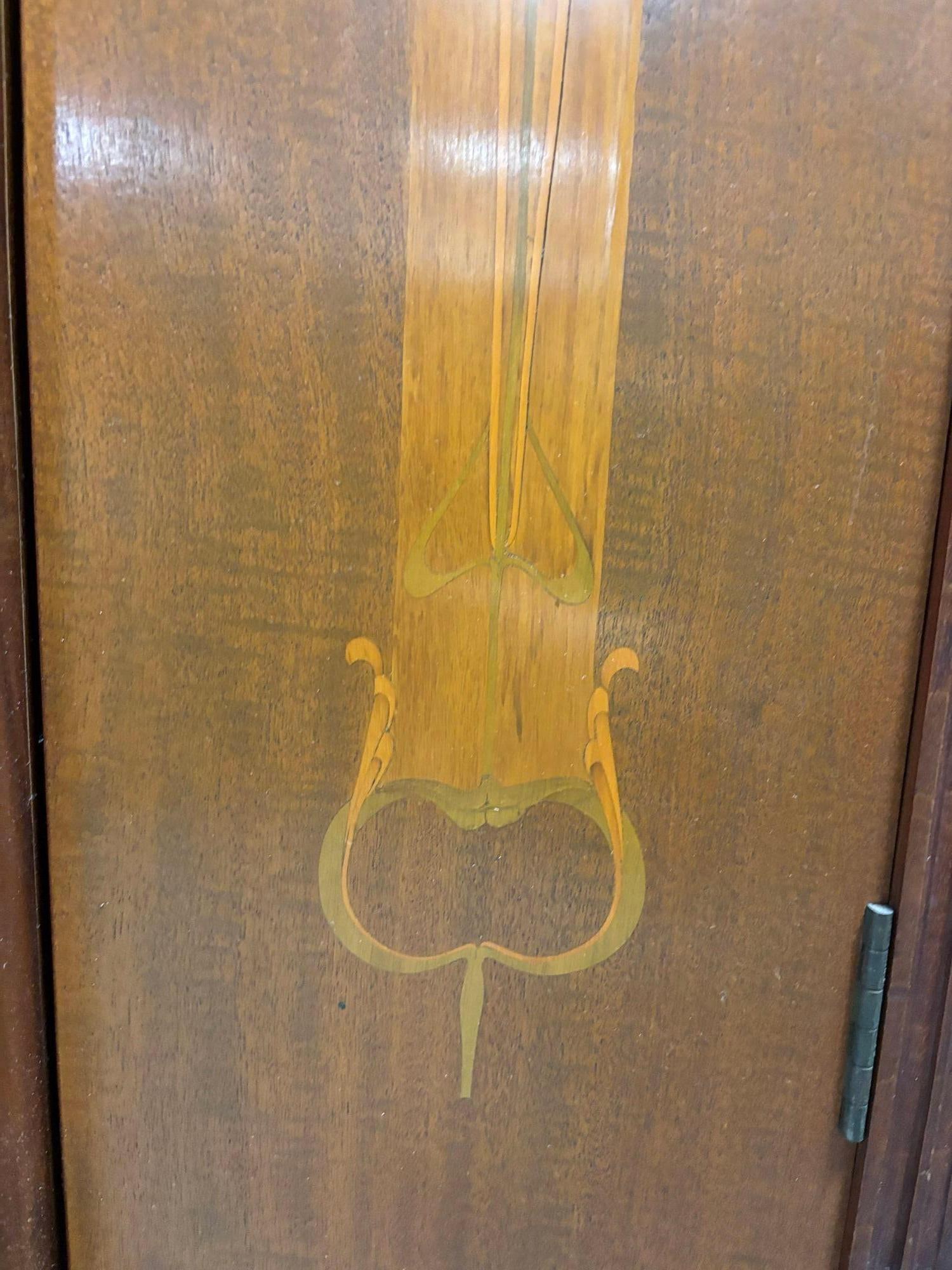 Antique Art Nouveau Mahogany and Floral Marquetry Display Cabinet - 15