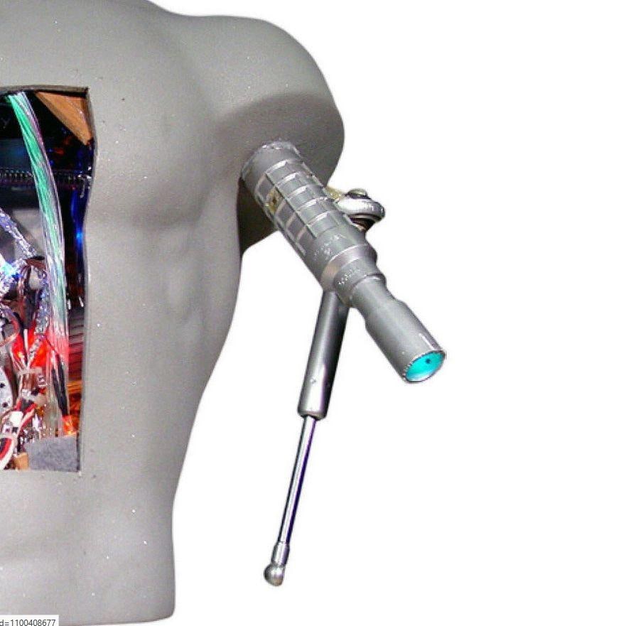 Terminator 3: Rise of the Machines Experimental Chest T-101 Prop - 4